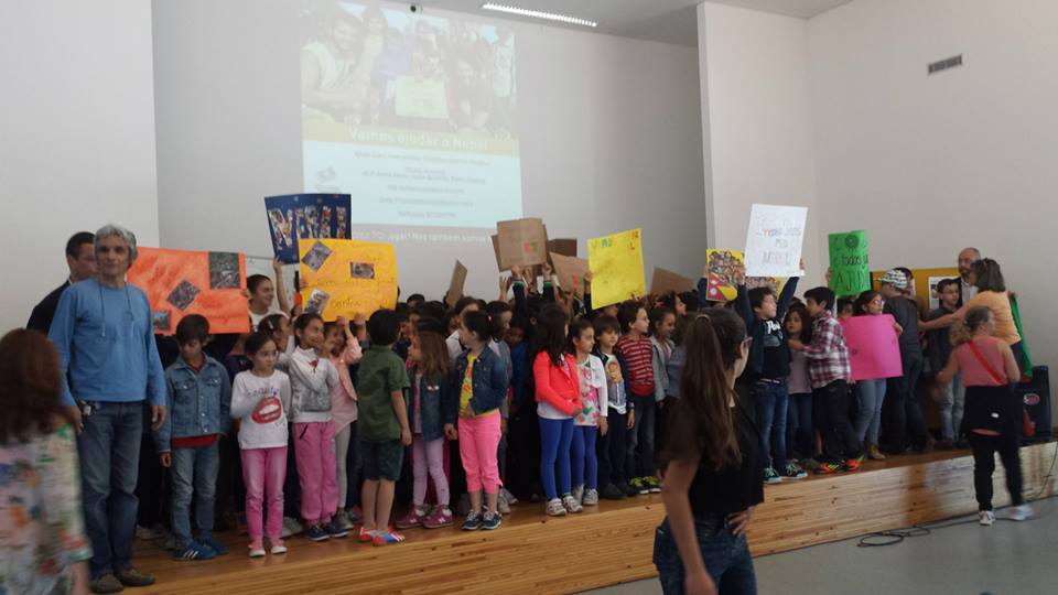 681 Sorrisos enviados para o Nepal pela AEMGA
