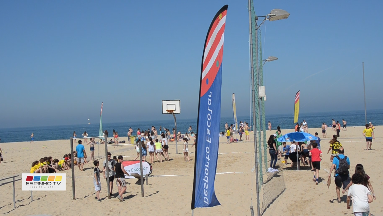 Desporto Escolar em atividades desportivas nas praias de Espinho