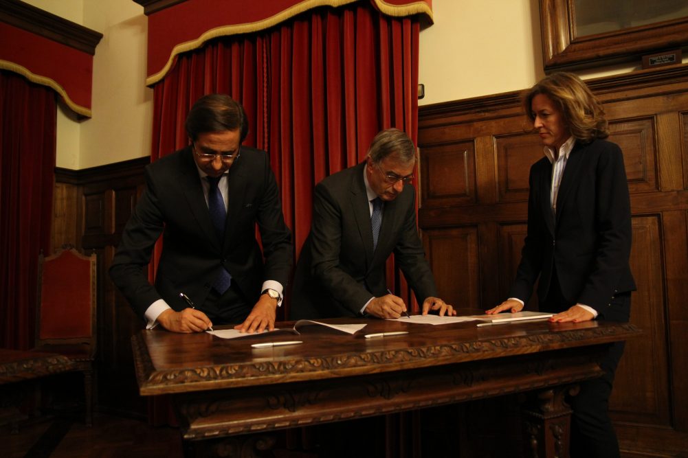 Assinado memorando para o ensino de mandarim