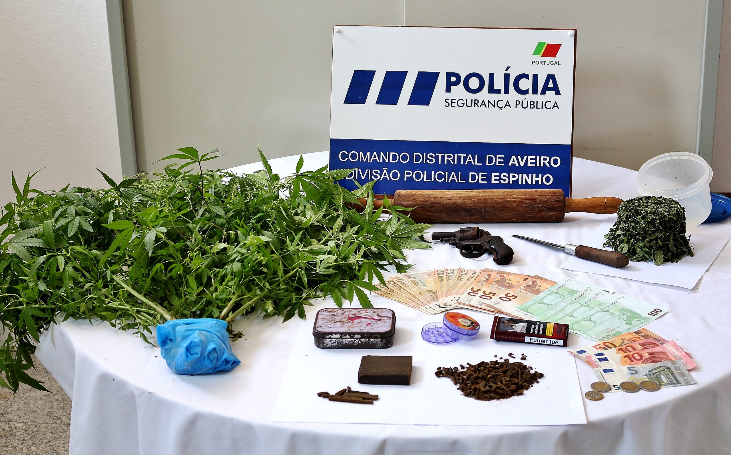 Detido homem por suspeita de tráfico de droga