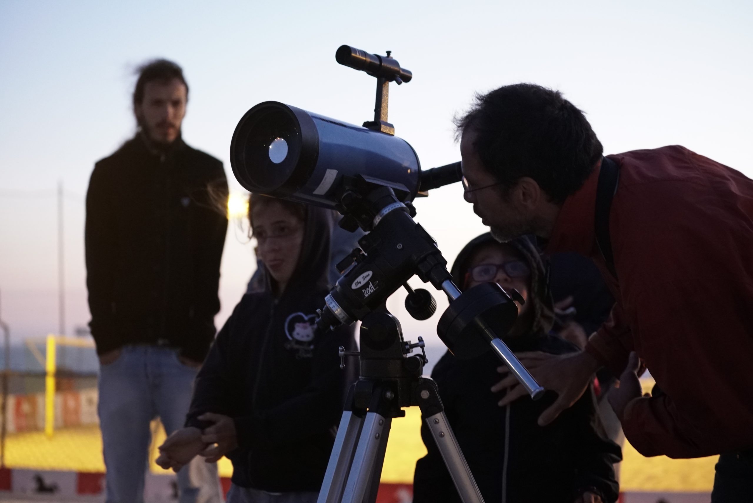 Multimeios realizou observação ao eclipse da lua