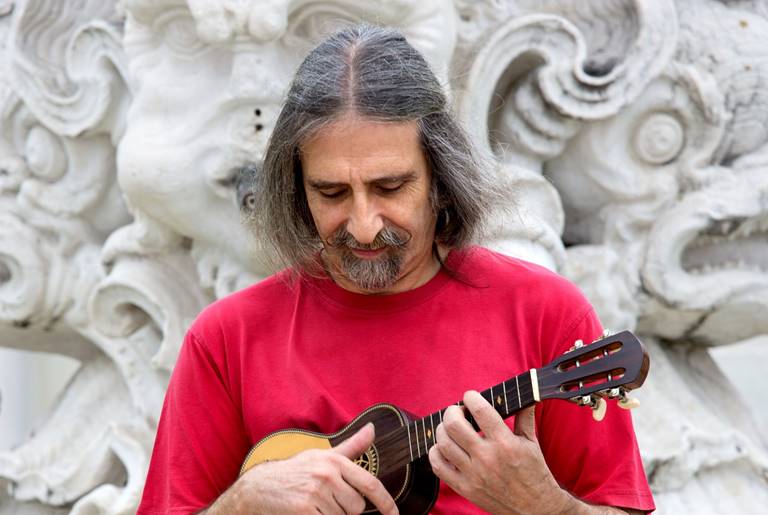 Júlio Pereira apresenta novo disco em Espinho este sábado