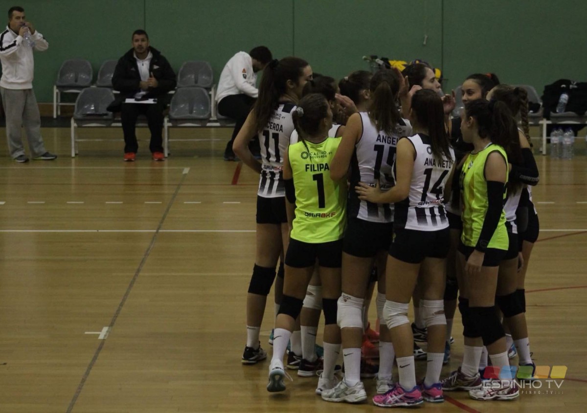 Voleibol SCE: Seniores Femininas entram no Campeonato Nacional a vencer