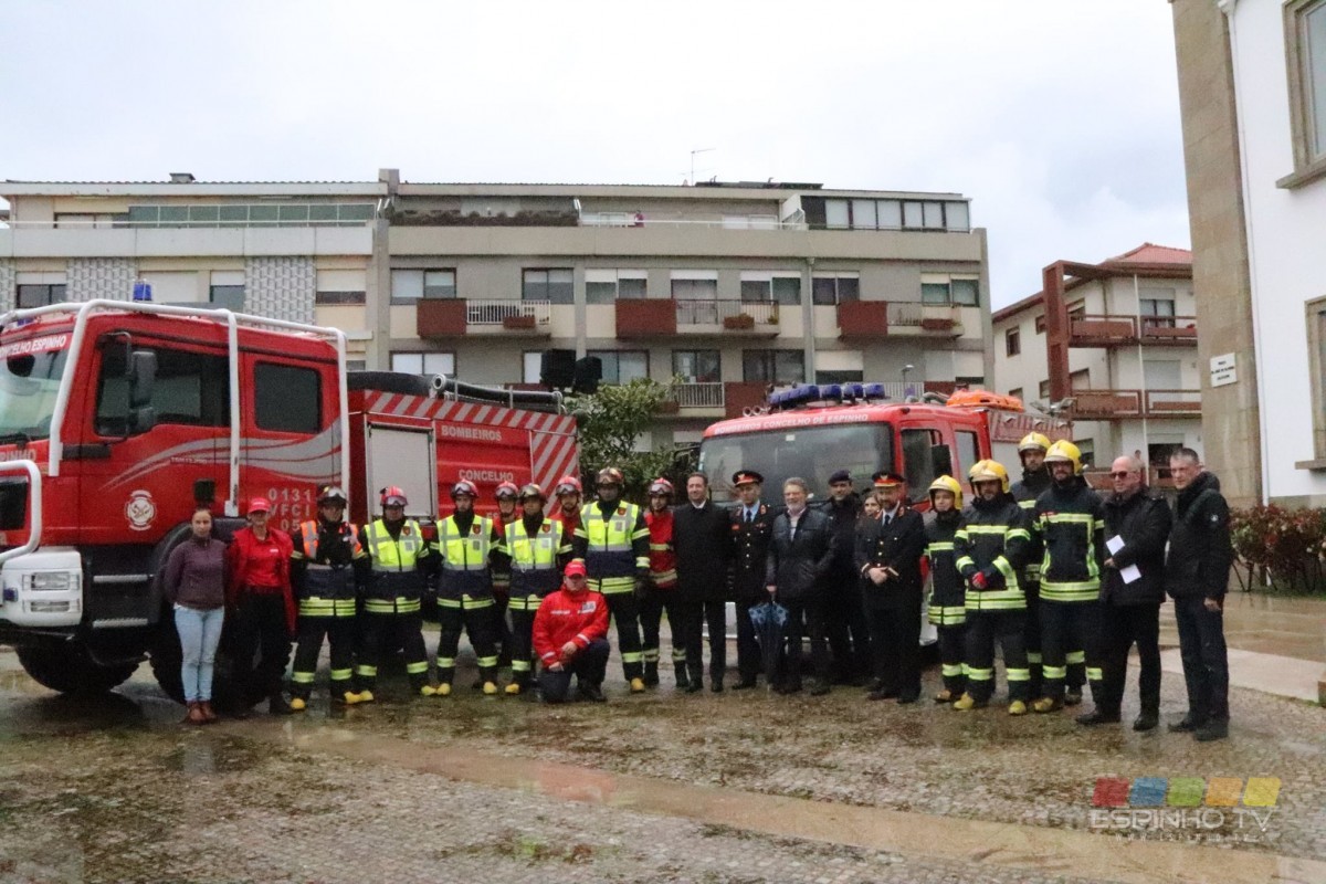 Assinados protocolos com Bombeiros do Concelho