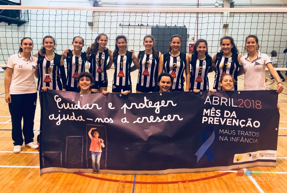 Voleibol: Infantis do Espinho em grande