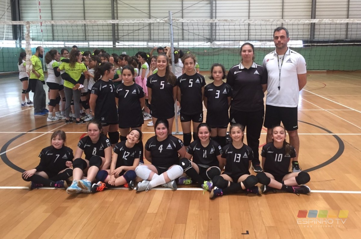 Voleibol AAE: Resumos dos jogos da formação Academista