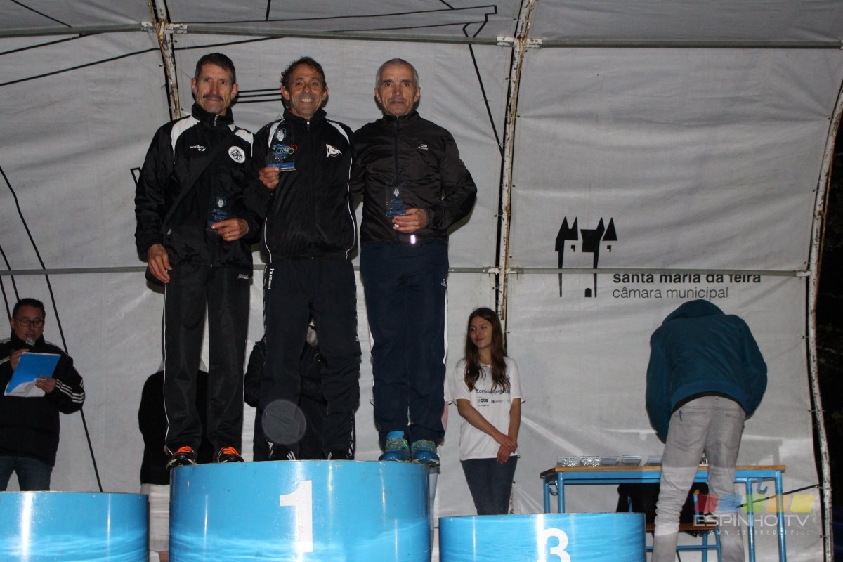Formação do S. C. Espinho/Atletismo António Leitão em destaque no Torneio Cidade de Lourosa