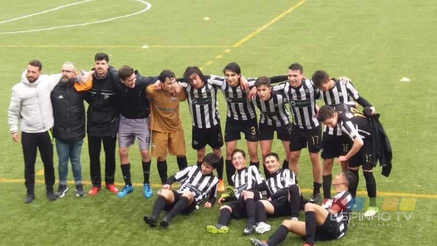 Futebol: Juvenis do SC Espinho sobem ao Nacional