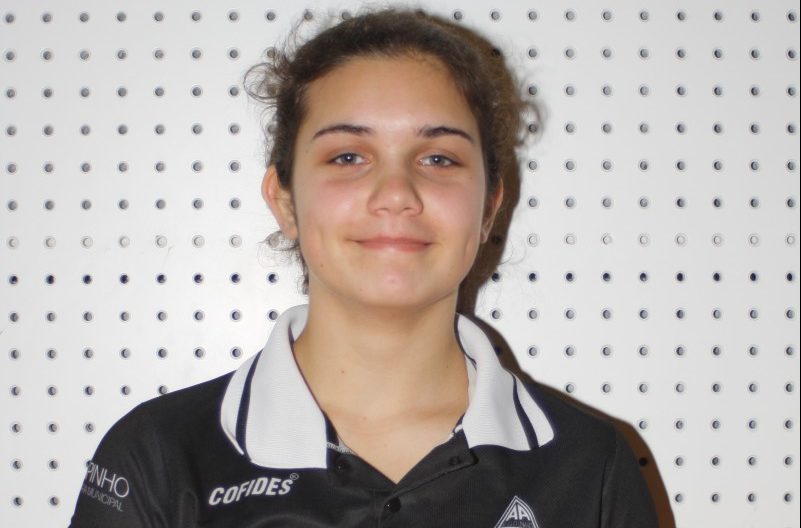 Badminton AAE: Mariana Neves sagrou-se campeã nacional sub 17