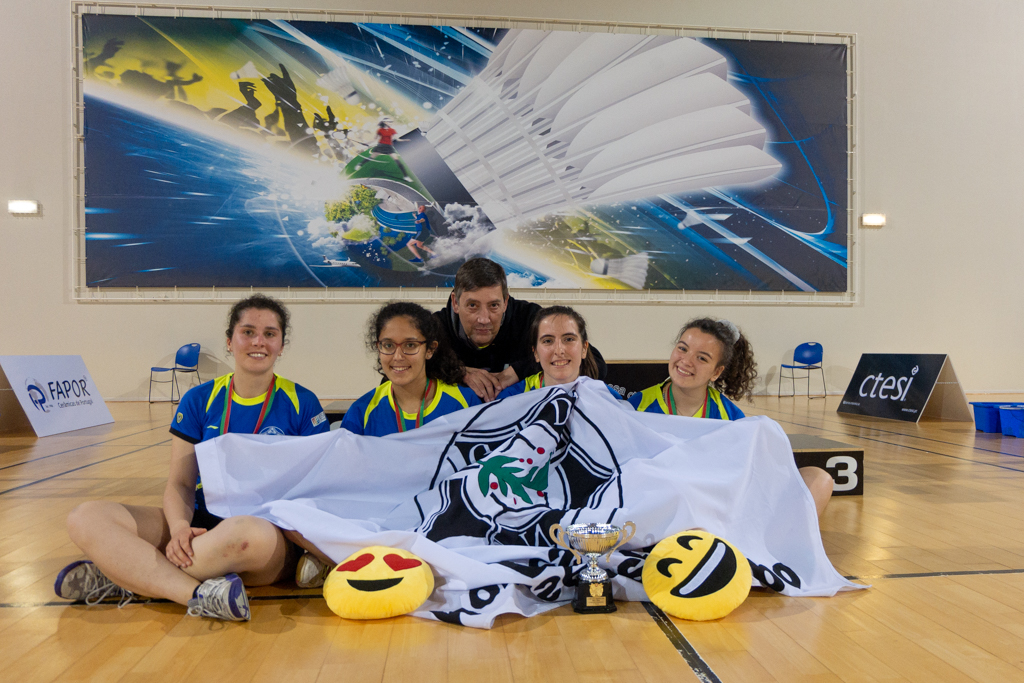 Novasemente Campeã de Badminton Femininas