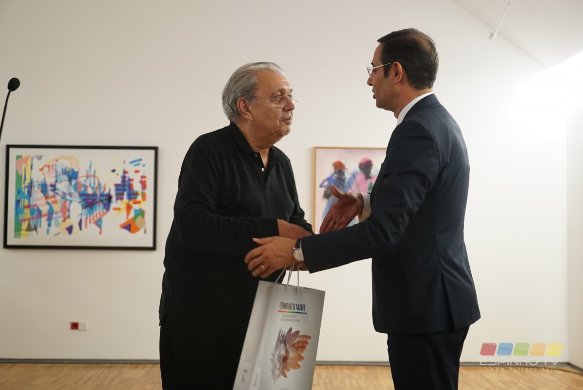 Exposição “Amadeo” inaugurada com atuação de Fernando Tordo