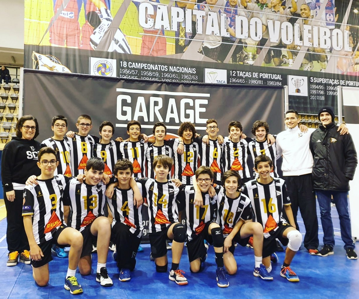 Voleibol: Infantis Masculinos sagram-se Campeões Regionais a duas jornadas do fim!