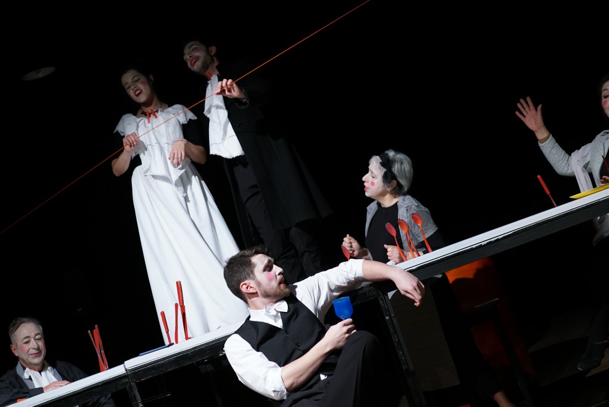 Teatro Popular de Espinho estreou a peça “A Boda”
