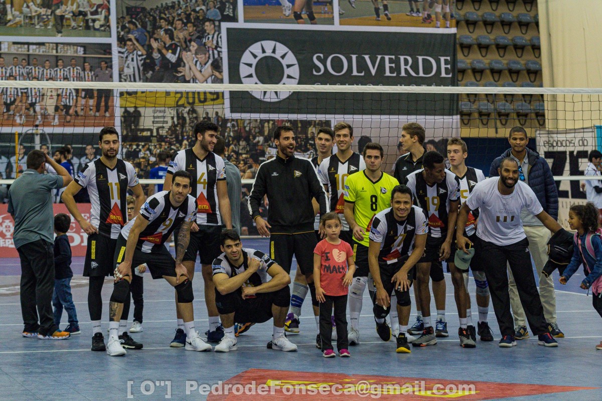 Voleibol: SC Espinho inicia fim-de-semana com vitória
