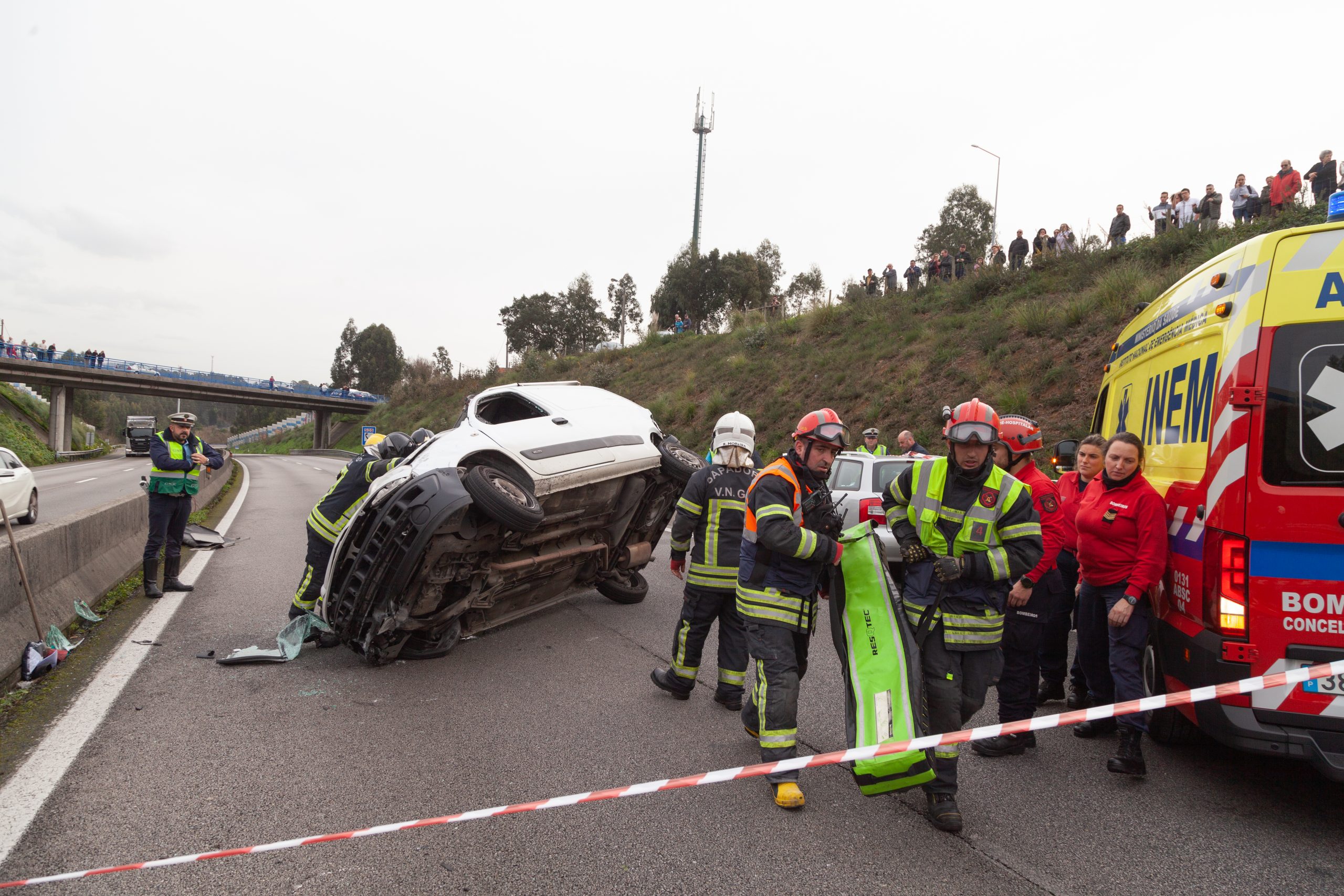 Acidente na A29 no sentido Porto-Espinho