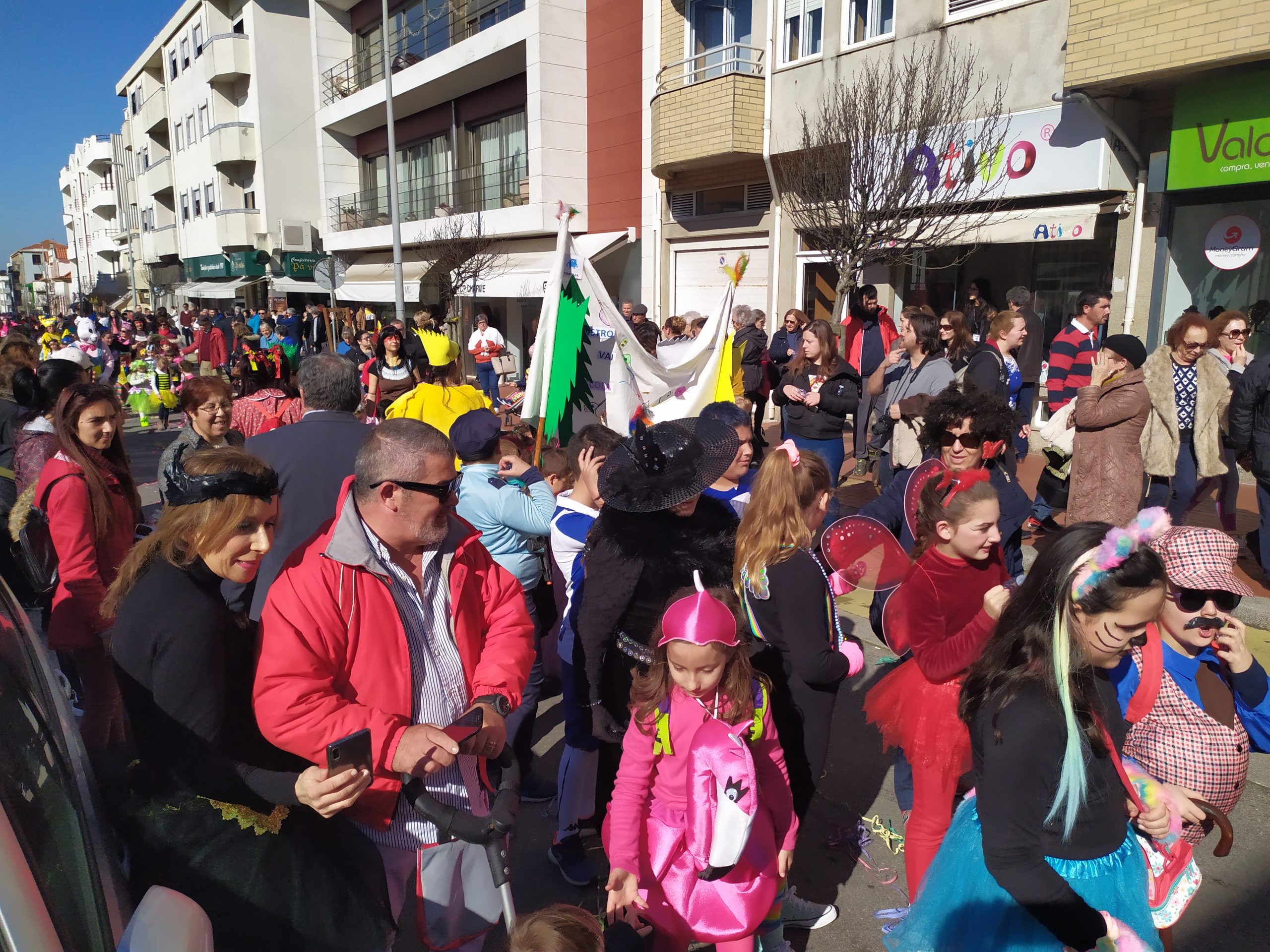 Transmissão em direto: Desfile de Carnaval das Escolas de Espinho