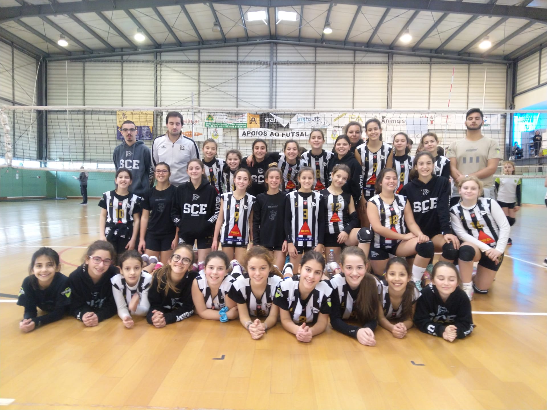 Voleibol SCE: Minis B Femininos subiram ao pódio
