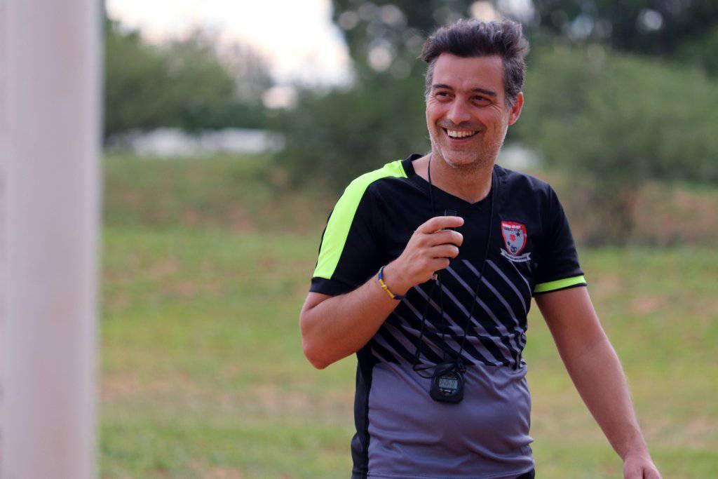 Futebol: Treinador espinhense Jorge Duarte nas meias-finais da Taça Mascom – hoje só interessa a vitória