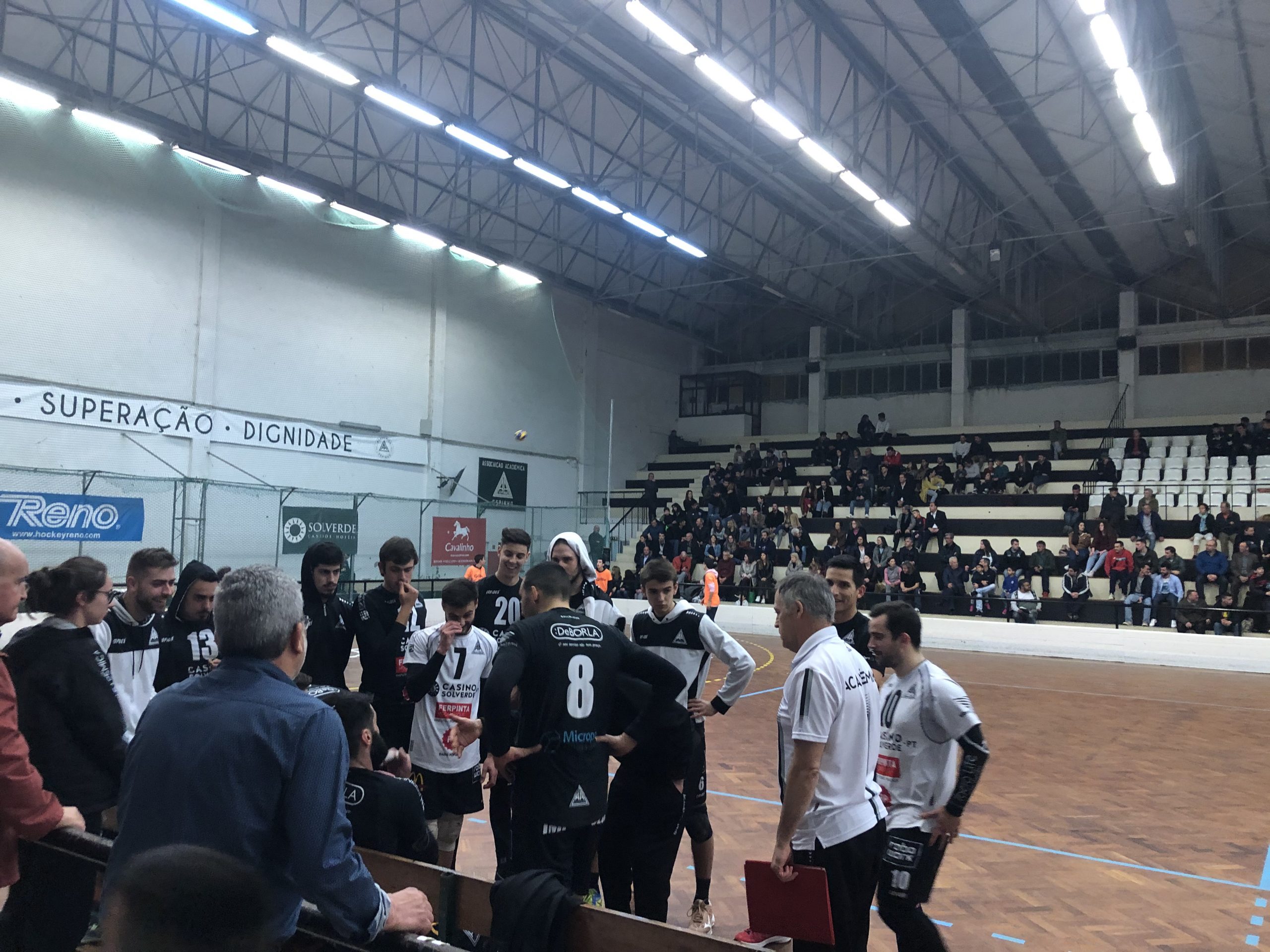 Voleibol: Académica vence ao CD Fiães