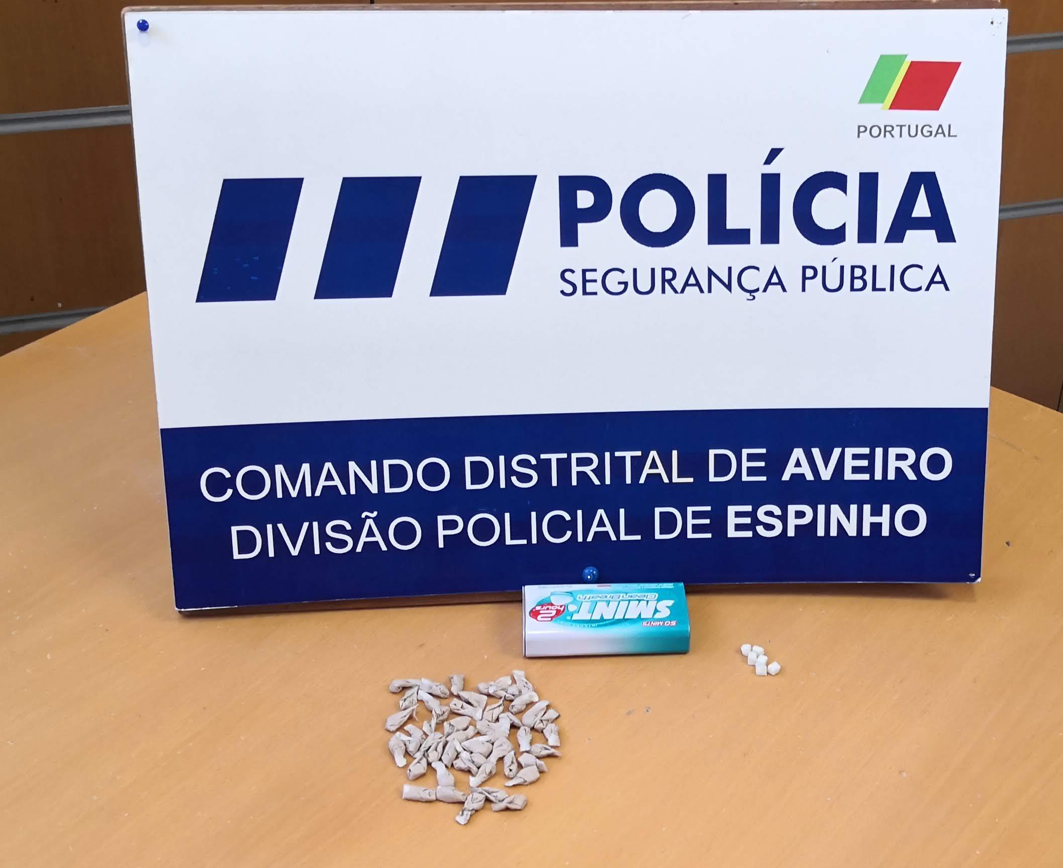 Apreendidas pela PSP cerca de 51 doses de droga em Espinho