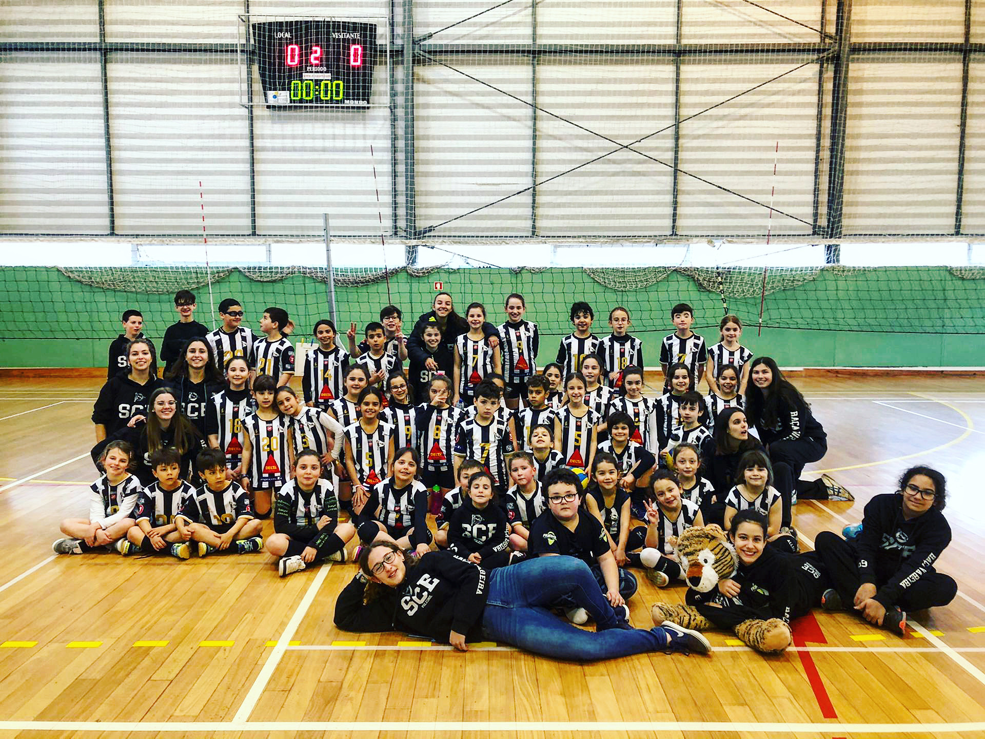 Voleibol: Pequenos gigantes tigres