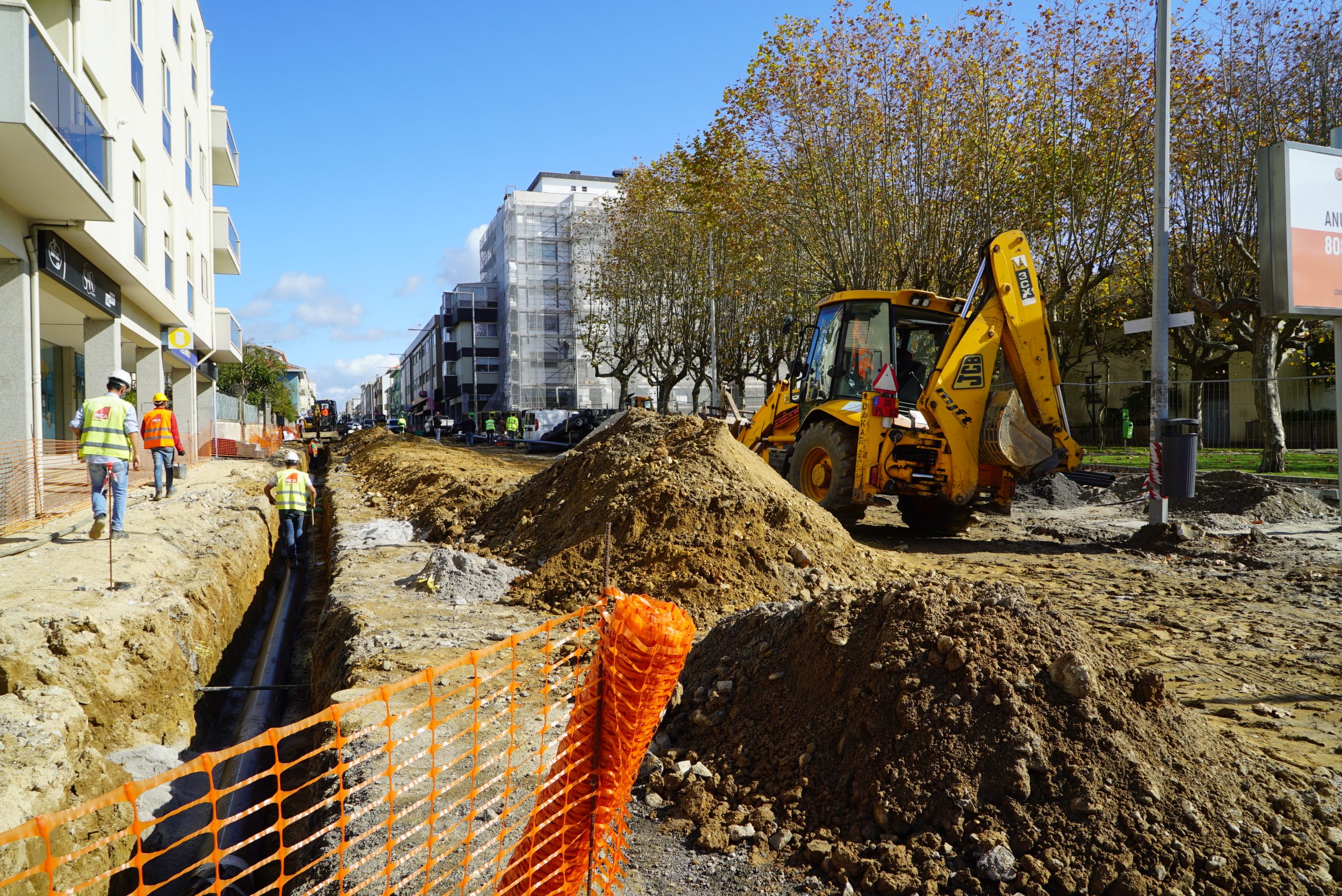 Substituição de condutas de água e saneamento na Rua 19