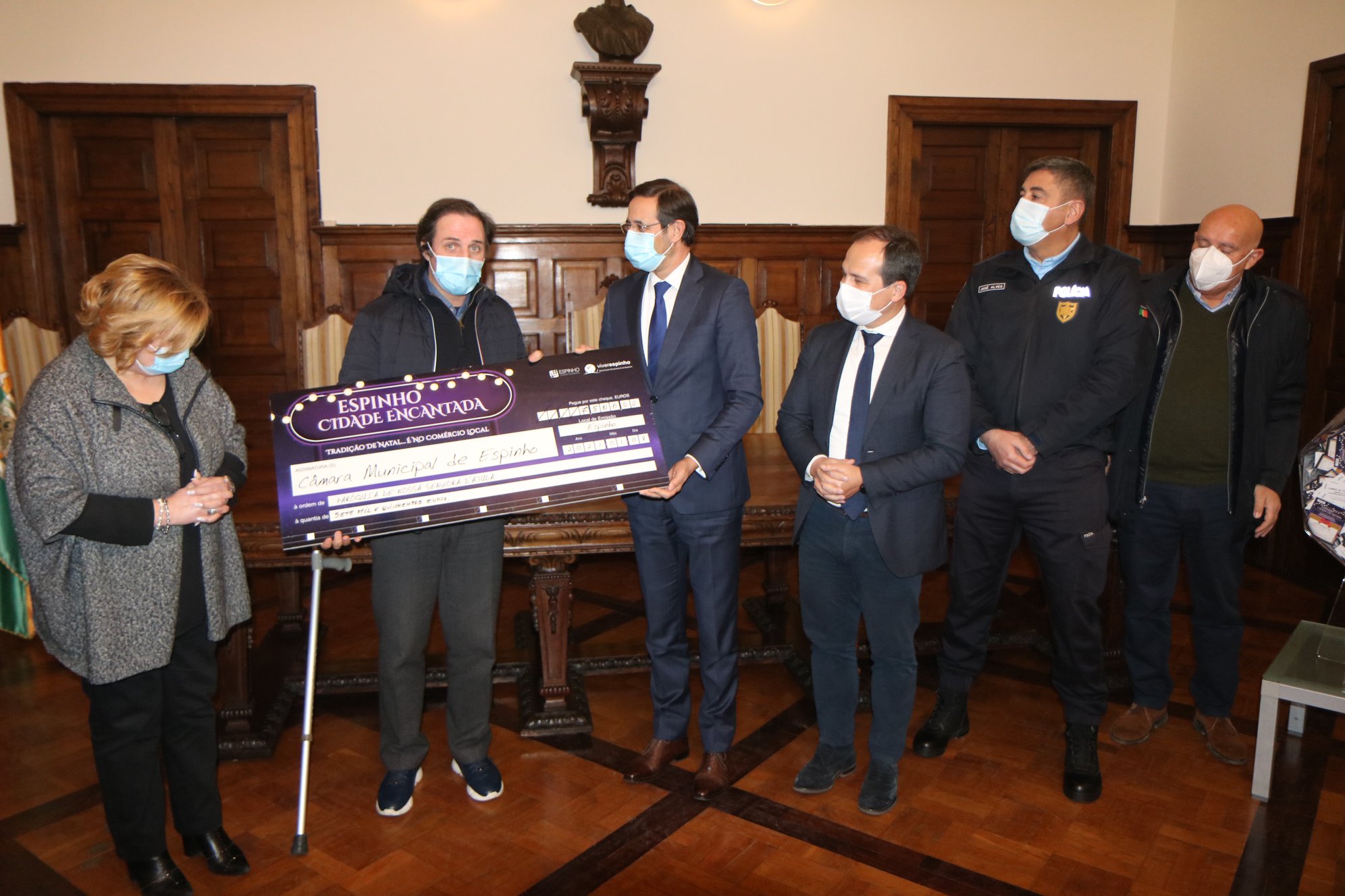 Câmara Municipal entrega 7500€ à Paróquia de Espinho