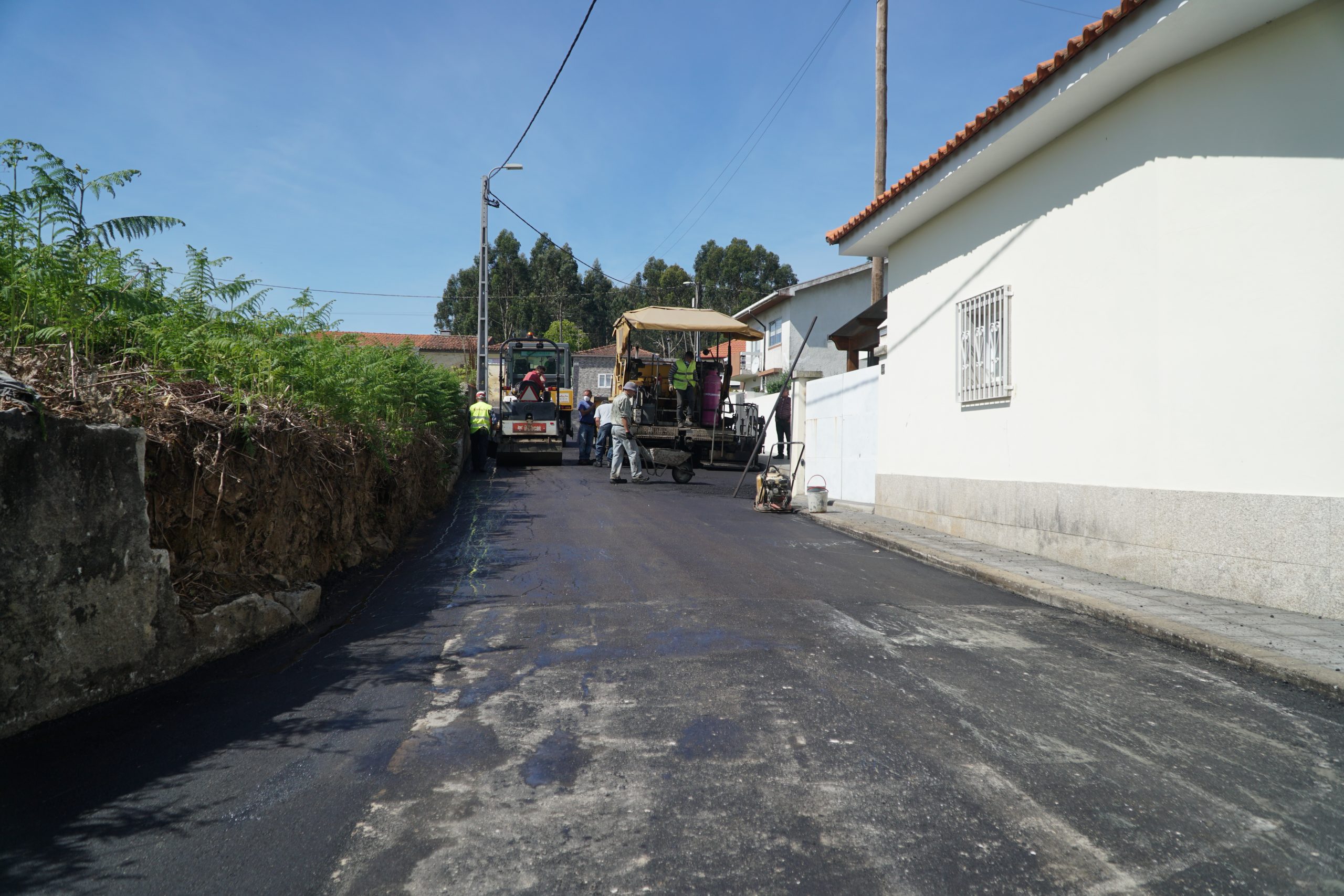 Reabilitação do piso na Rua do Coteiro de Baixo e Rua da Fonte da Idanha