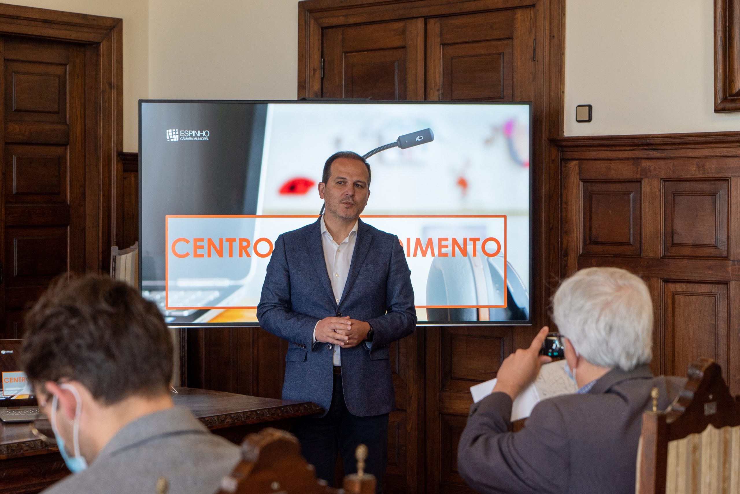Apresentação de resultados de 100 dias de atividade do Centro de Atendimento – Call Center
