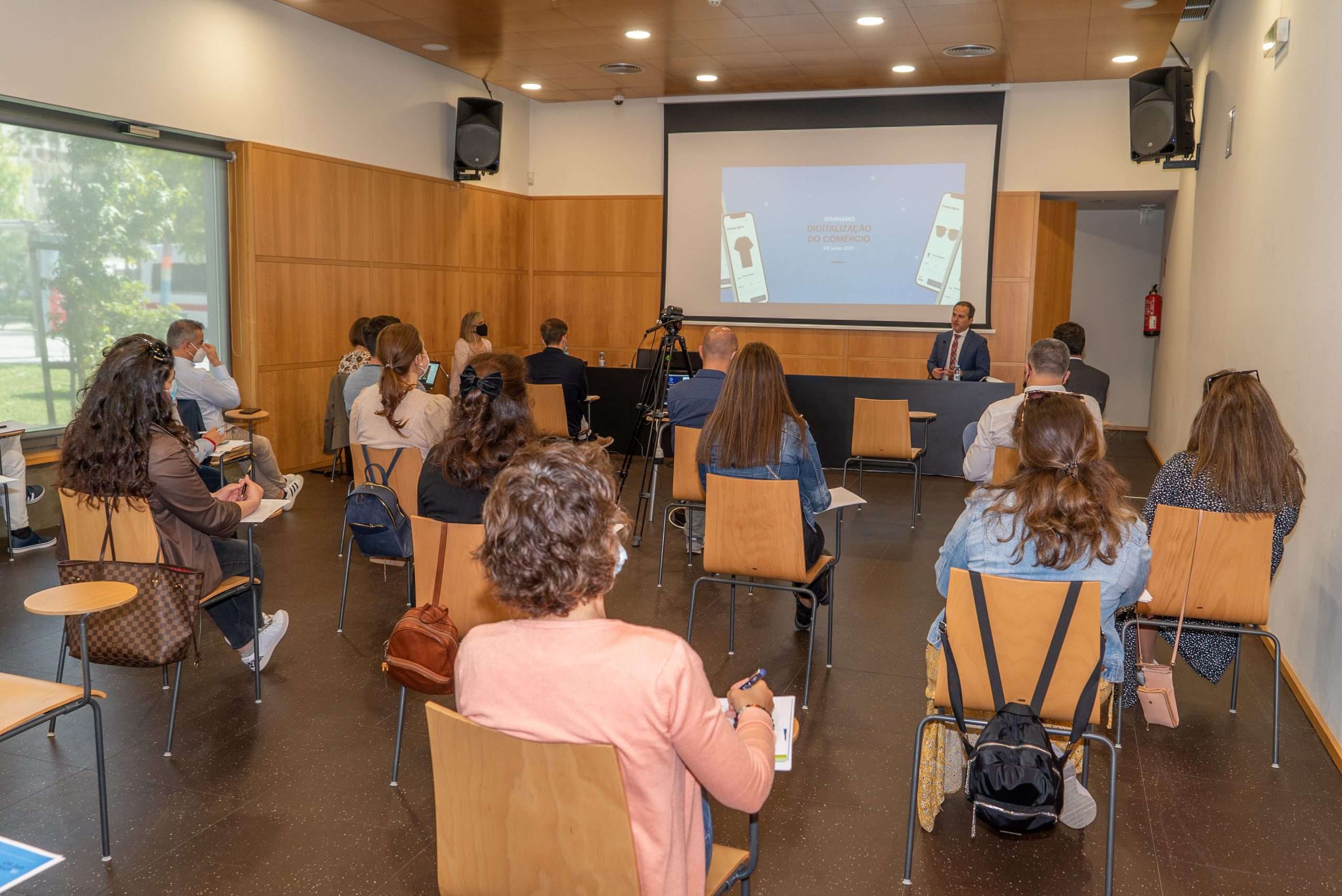 Seminário “Digitalização do Comércio”