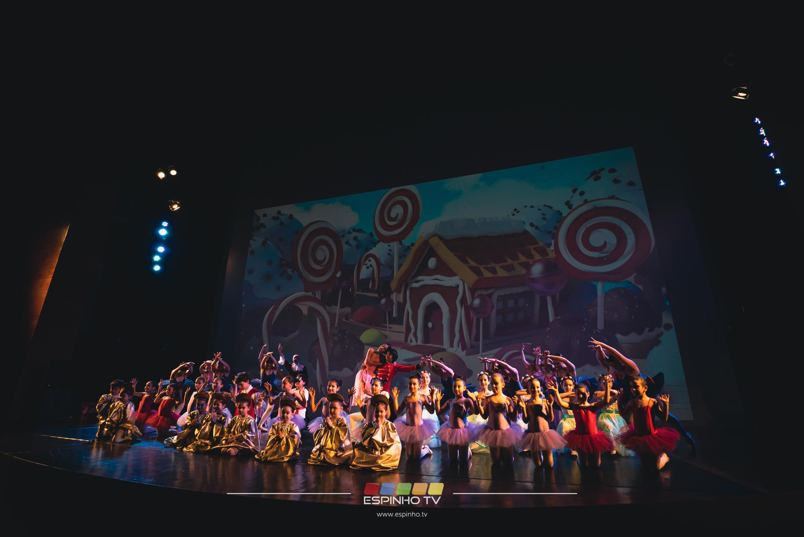Escola de Bailado e Artes Adriana Domingues brilhou no Multimeios