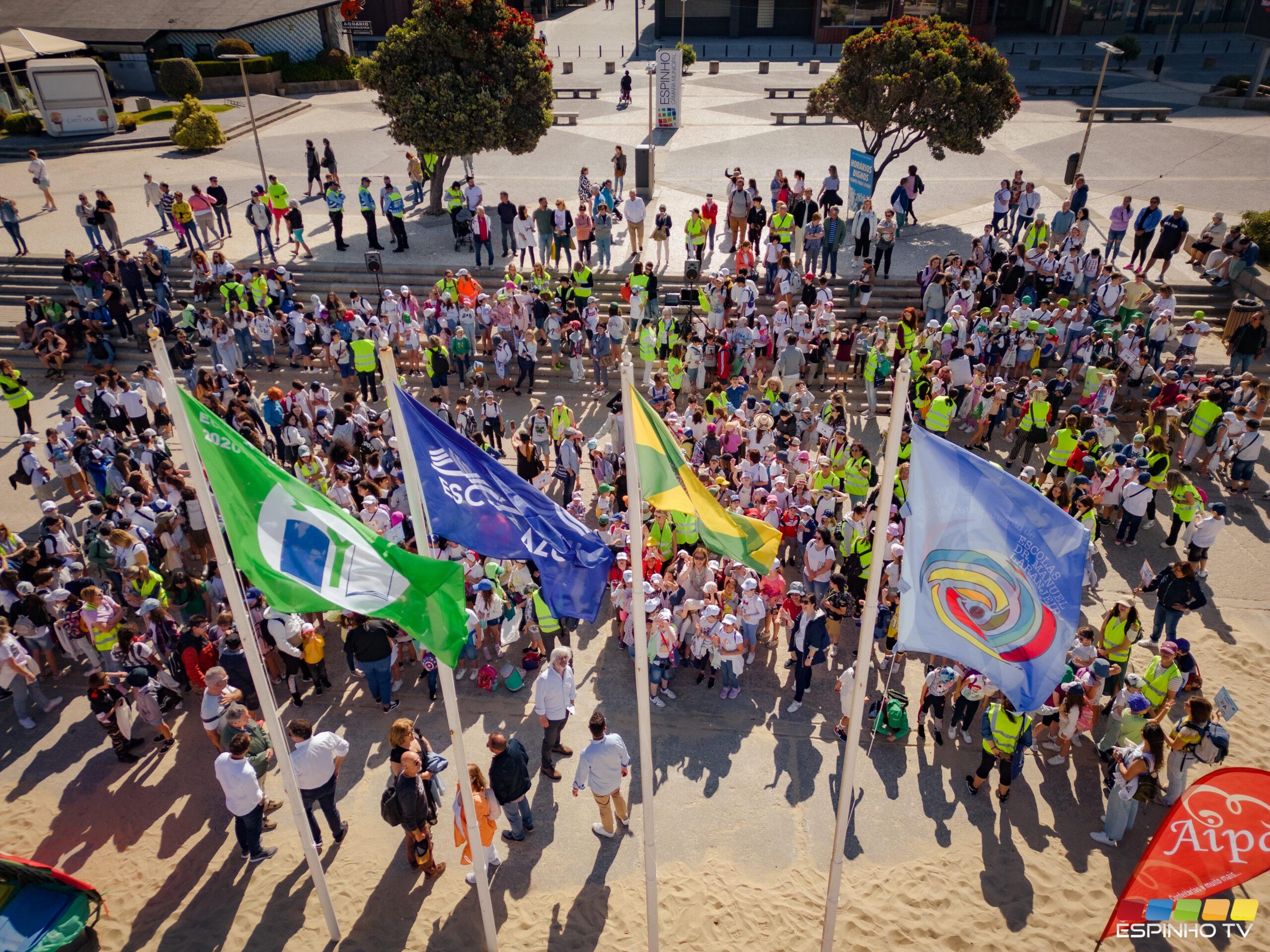 Dia da Escola Azul mobilizou centenas de alunos para limpeza das nossas praias