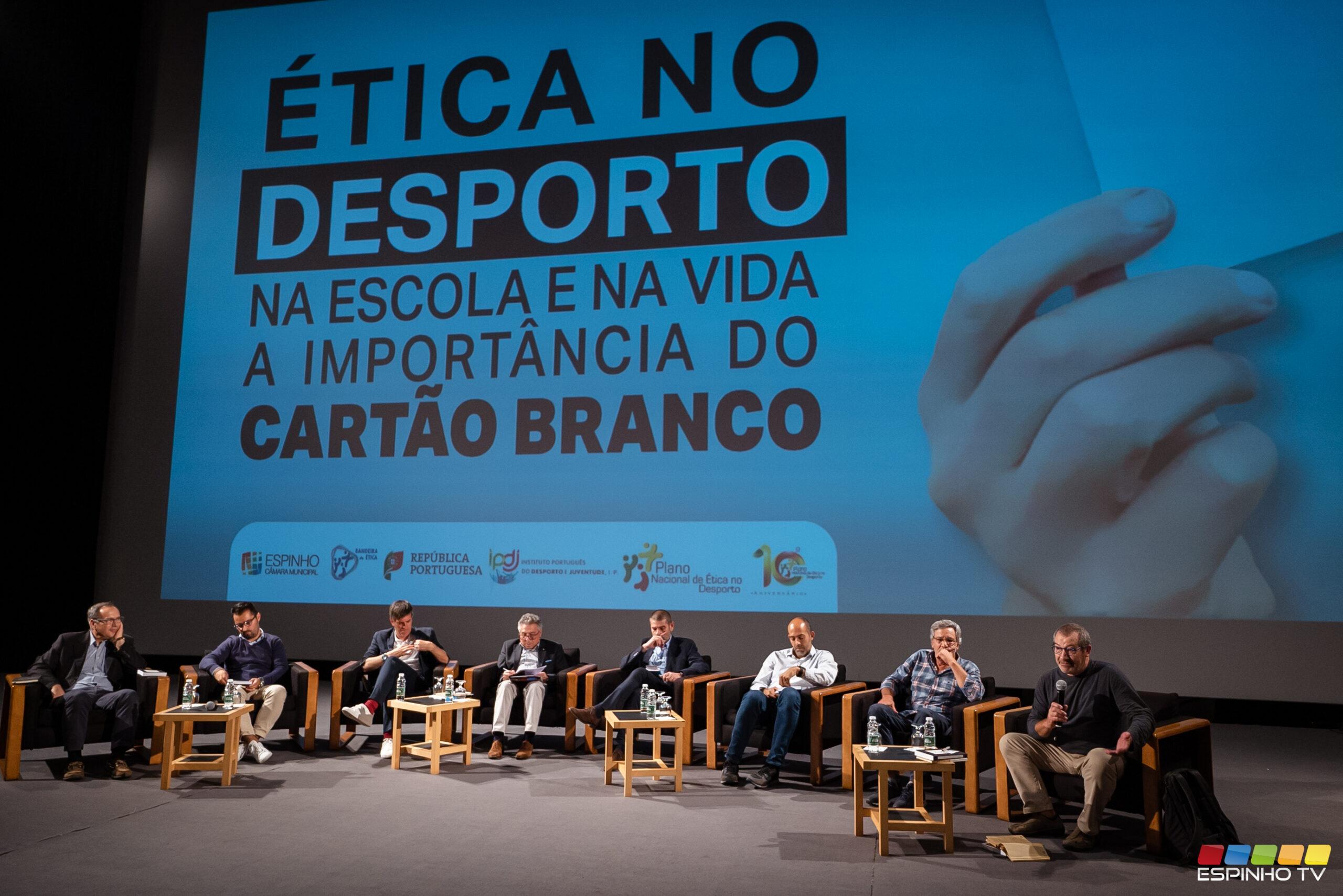 Multimeios recebeu tertúlia sobre o Cartão Branco