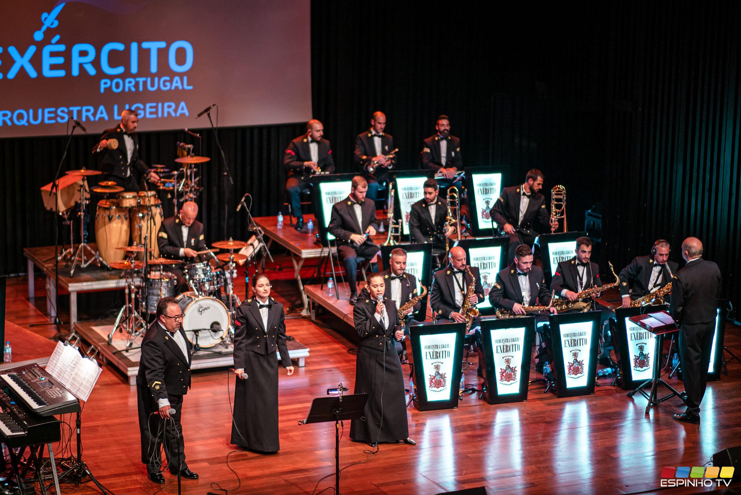 Orquestra Ligeiro do Exército celebra aniversário do RE3 com espetáculo memorável