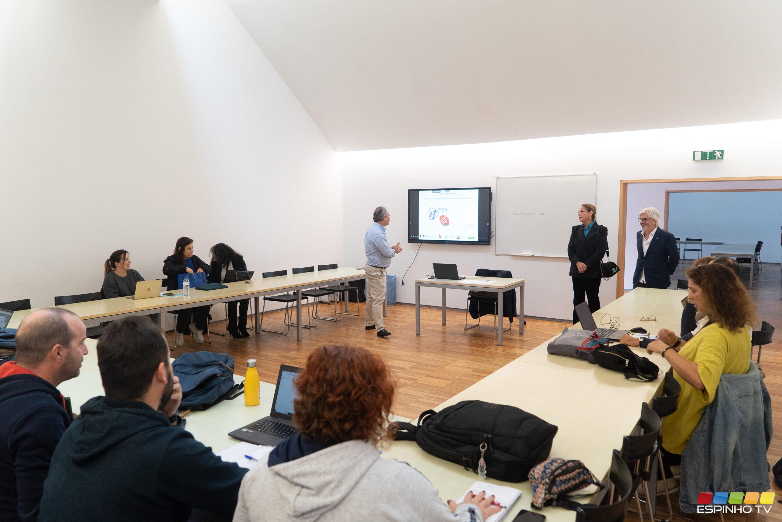 Formação sobre valores e ética desportiva reúne professores no FACE