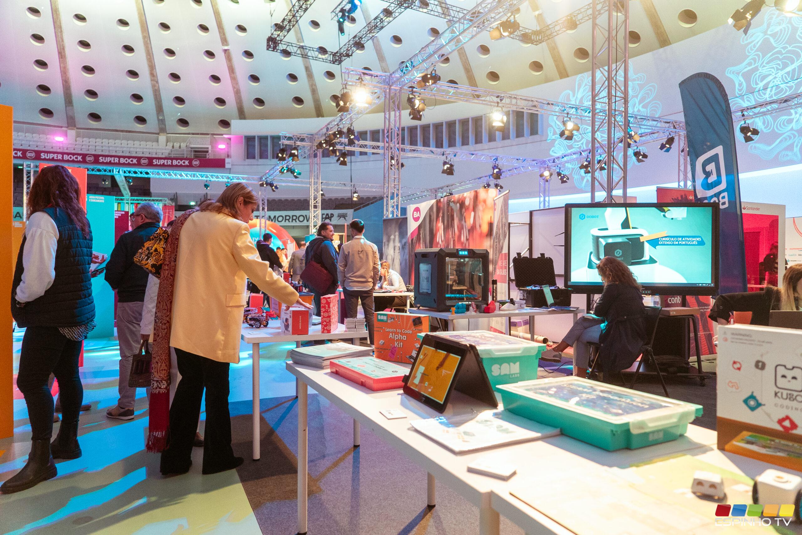 Alunos espinhenses no Tomorrow Summit no Porto