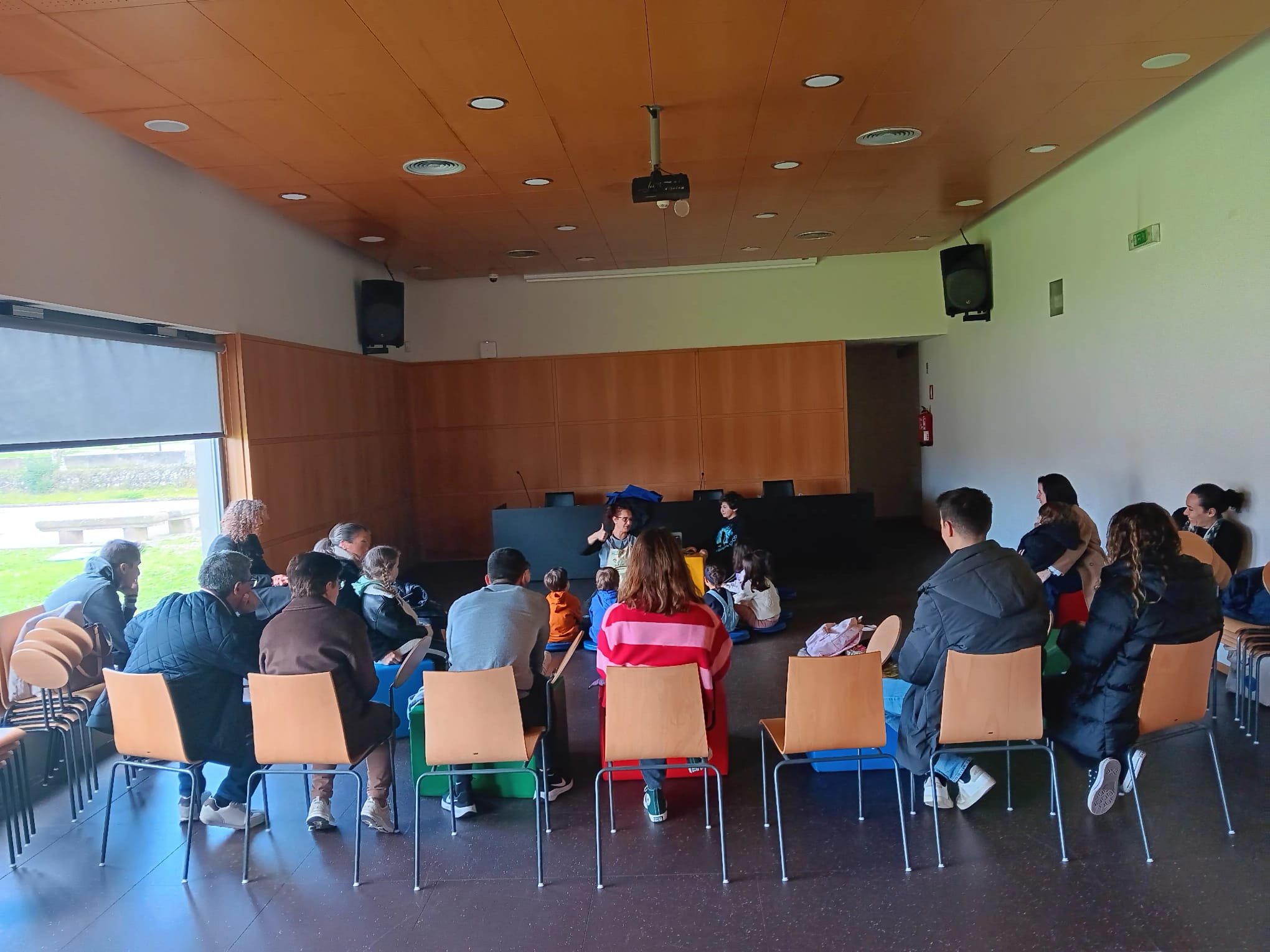 Biblioteca Municipal promove aprendizagem divertida de inglês para os mais pequenos