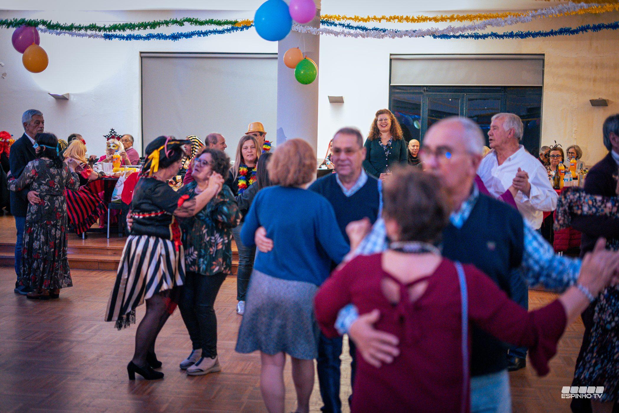 Baile de Carnaval animou o Salão Nobre da Piscina Solário Atlântico