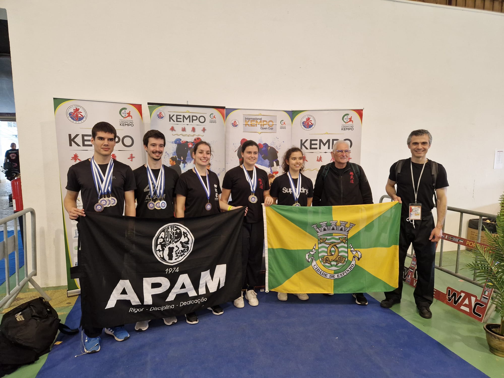 Atletas da FPAMV brilham na Taça Internacional Open – WAC de Artes Marciais