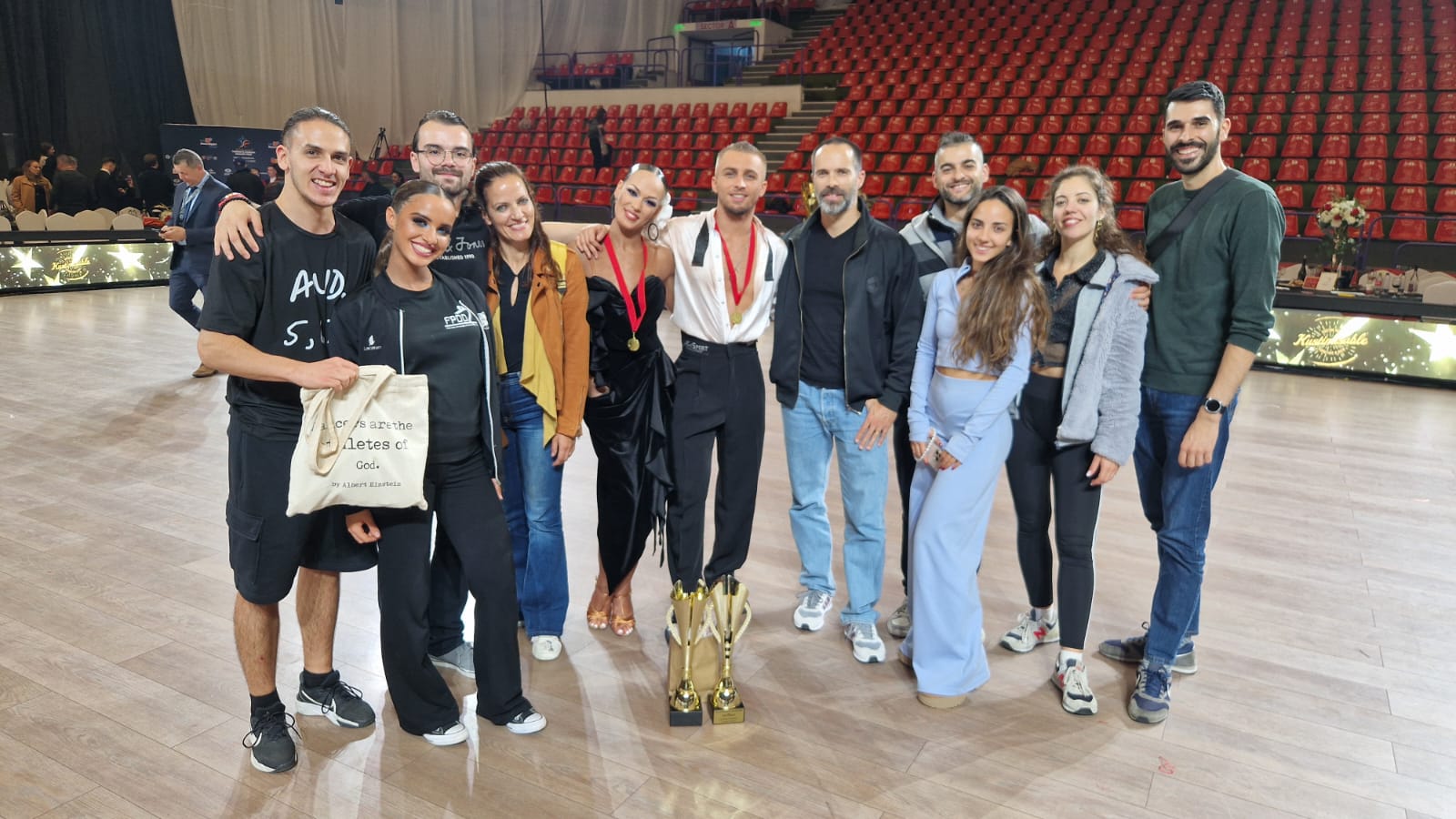 Dança Desportiva: Equipa da Academia de Dança de Espinho participa no icónico Transilvania Grand Prix em Sibiu
