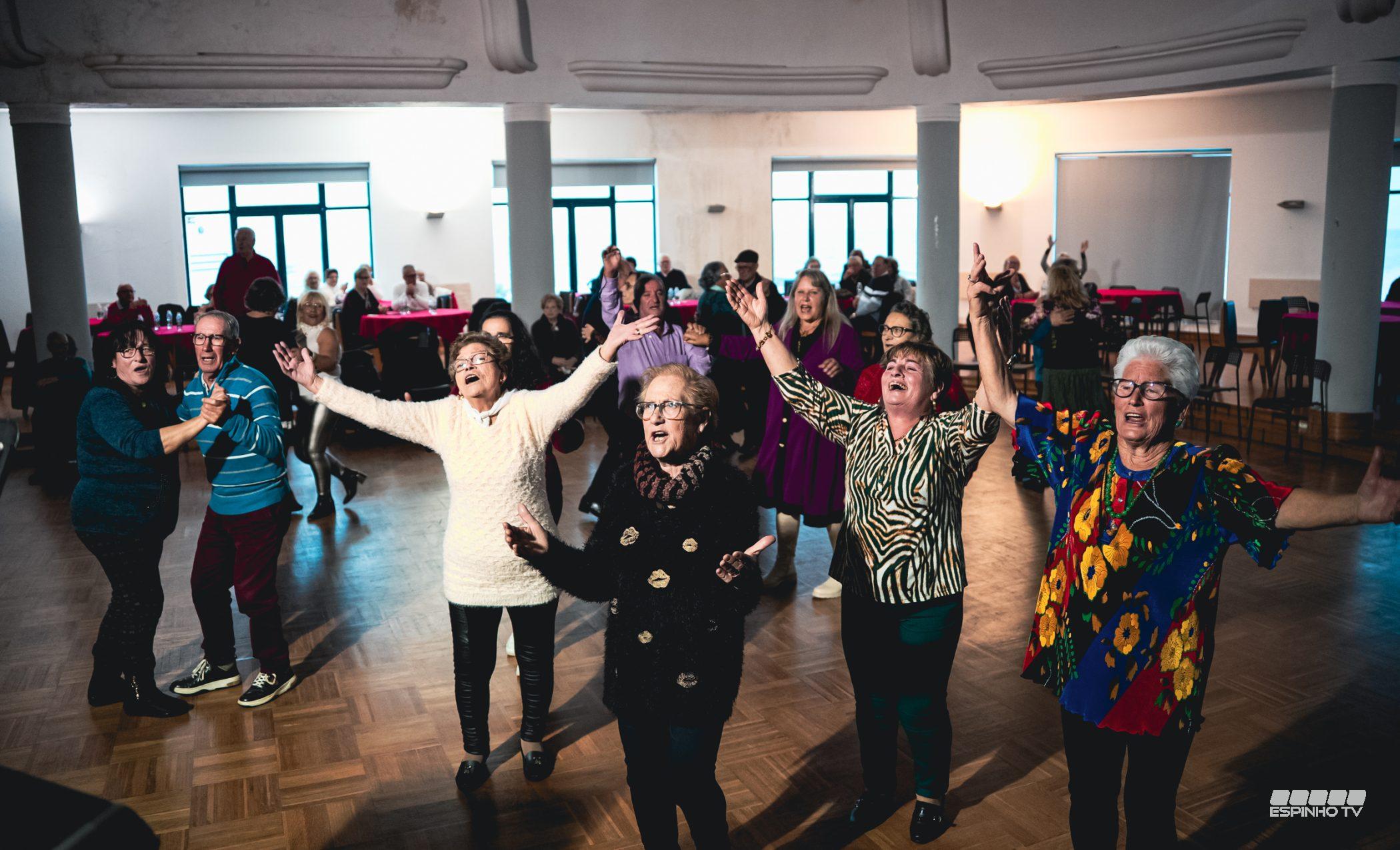 Baile Sénior animou a tarde de domingo