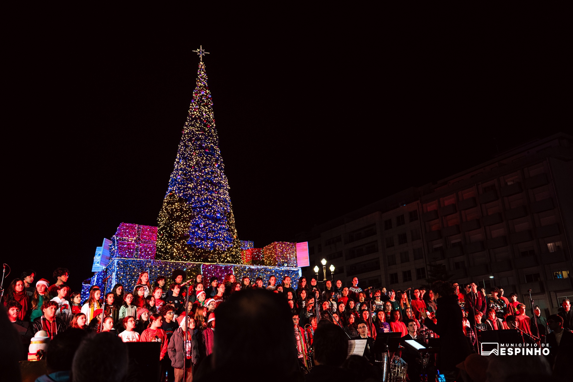 Iluminações de Natal deram início à quadra festiva em Espinho
