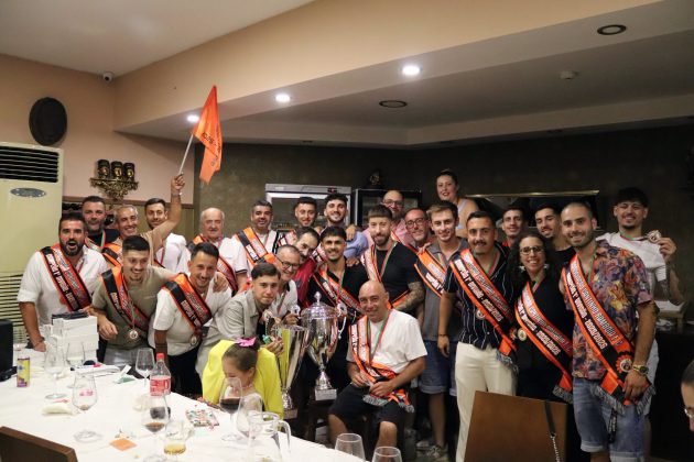 Cantinho da Rambóia festeja 53.º aniversário com as faixas de campeão da 1.ª Divisão