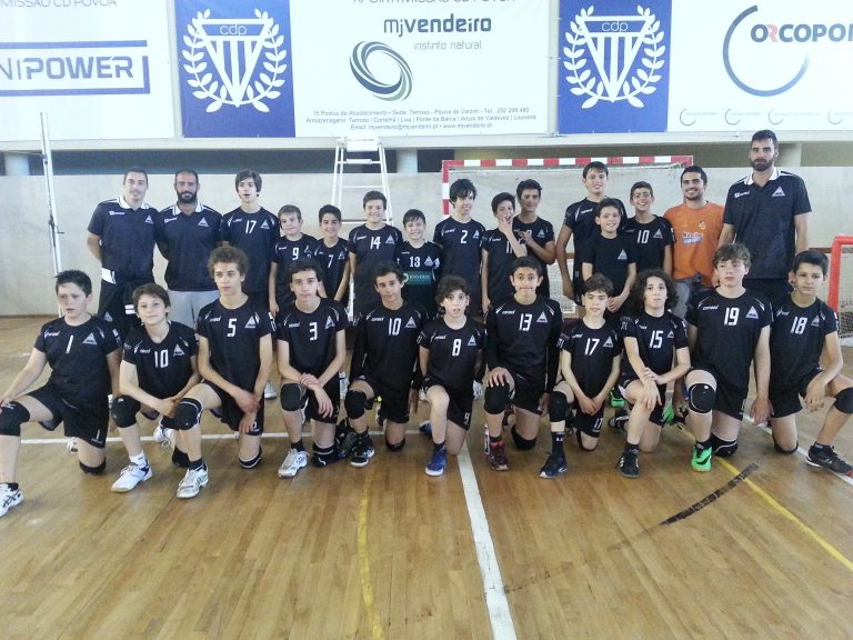 Voleibol AAE: Minis B confirmam favoritismo