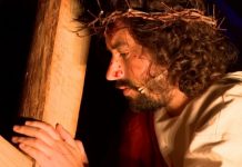 Encenação da Via-Sacra marca a Semana Santa em Espinho