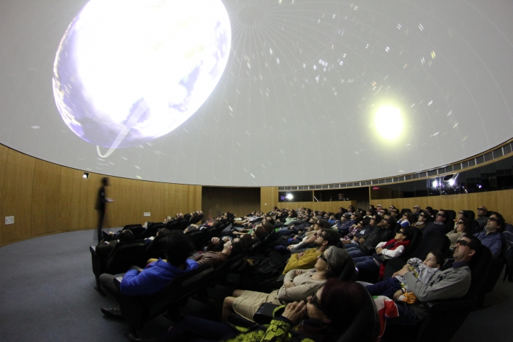 Planetário comemora 25 anos do Hubble Planetário comemora 25 anos do Hubble