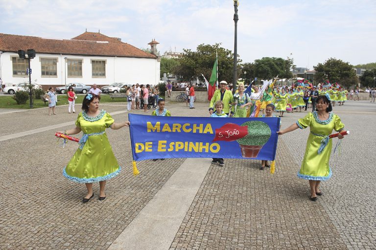Marchas de S. João desfilaram pelas ruas da Cidade