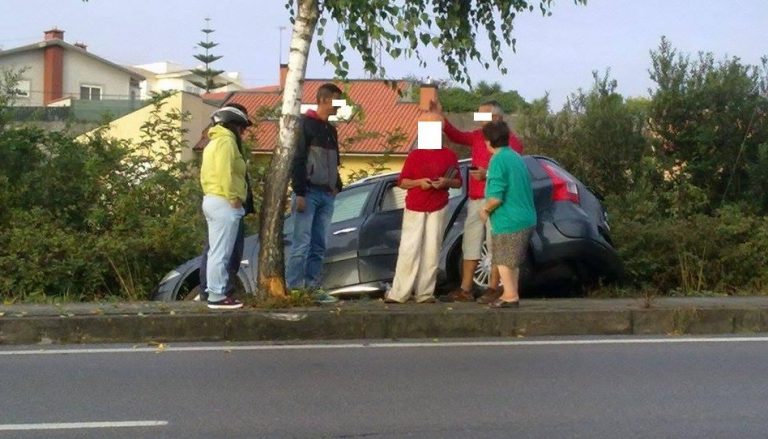 Despiste na EN109 em Paramos