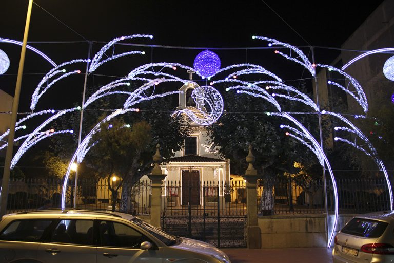 Inauguradas iluminações das Festas de Nª Srª da Ajuda 2015