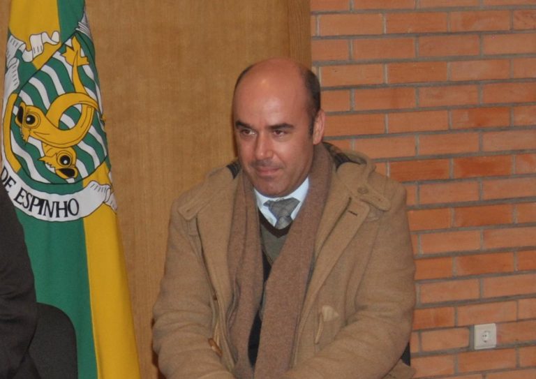 CME aprova Voto de Louvor ao Padre José Pedro CME aprova Voto de Louvor ao Padre José Pedro